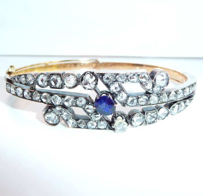 Armbånd - 18 kraat Gulguld -  5.85ct. tw. Diamant (Natur)  - Safir - Armbåndsmanchet 22,52 g