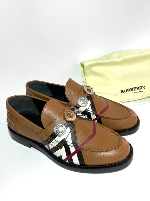 Burberry - Mokassiner - Størelse: Shoes / EU 38