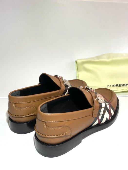 Burberry - Mokassiner - Størelse: Shoes / EU 38