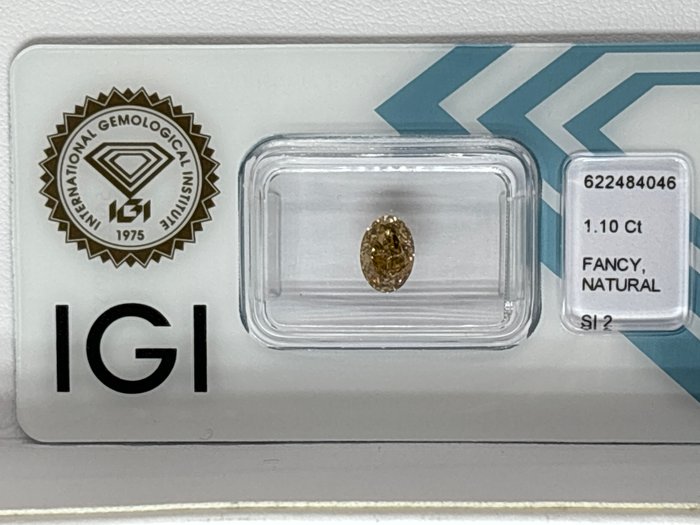 Ingen mindstepris - 1 pcs Diamant  (Naturfarvet)  - 110 ct - Oval - Fancy intense Brunlig Gul - SI2 - International Gemological Institute (IGI)