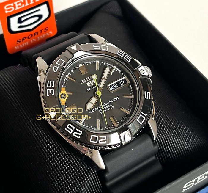 Seiko - Ingen mindstepris - Seiko 5 Sports Automatico Made in Japan - Mænd - 2020+