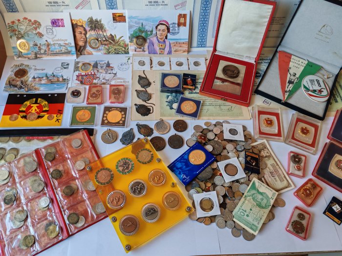 Verden. Collection of Coins/Sets/Banknotes/Letters/Millitary pieces/Pin badges/Etc. More Than 1000 pieces  (Ingen mindstepris)