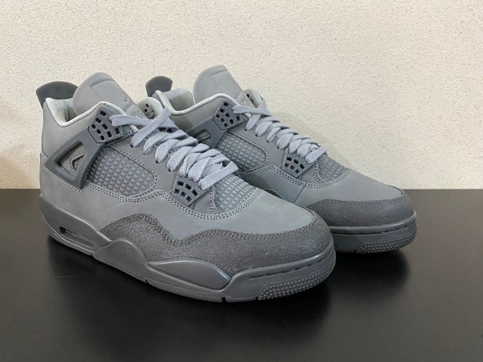 Air Jordan - Air Jordan 4 - Sneakers - Størelse: EU 44 - Nyt med labels