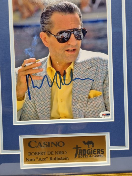 Casino - Robert de Niro - Signed with PSA/DNA Certificate, Framed with plaque