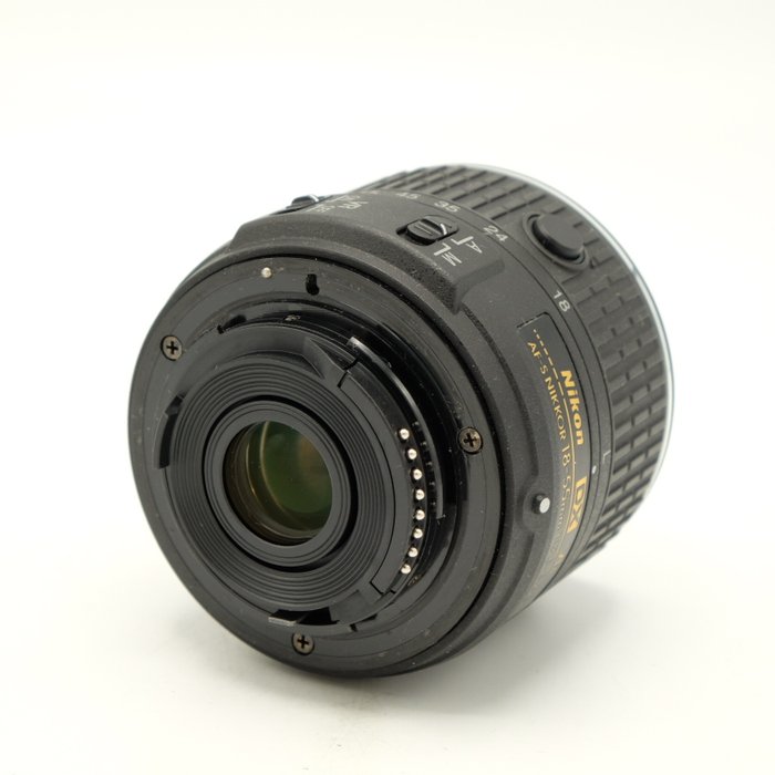 Nikon AF-S DX Nikkor 18-55mm F3.5-5.6GII ED VR (7945) Zoomobjektiv