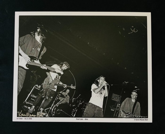 Pearl Jam - 1st Photo Concert Ever - Signed Photo by the Photographer Karen Mason Blair - 20x25 cm - - Photo