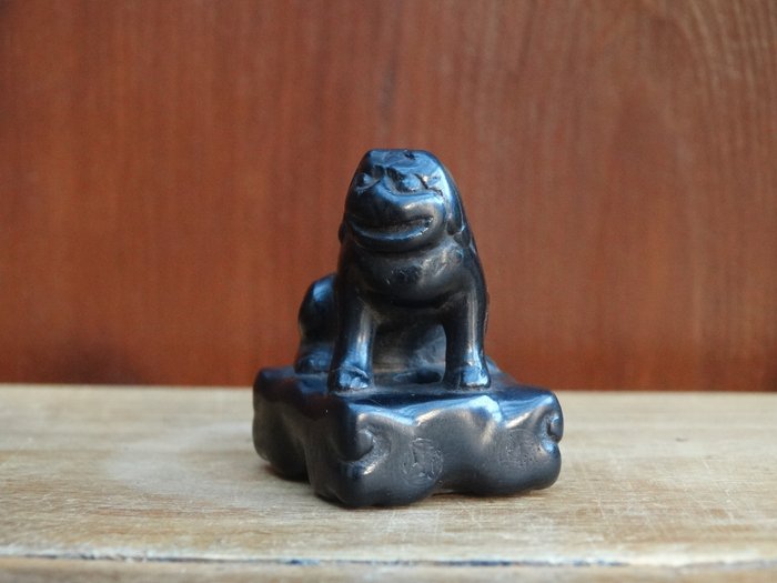 Netsuke ShiShi Løve - ibenholt træ - Japan - Edo-perioden (1600-1868)