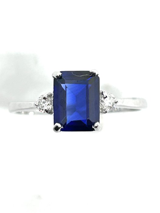 Ingen mindstepris - Ring - 18 kraat Hvidguld -  1.26ct. tw. Safir - Diamant