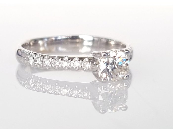 Forlovelsesring - 18 kraat Hvidguld Diamant (Natur)