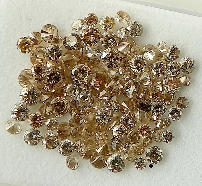 Ingen mindstepris - 111 pcs Diamant  (Naturfarvet)  - 1.14 ct - Rund - Faint, Fancy light Brunlig, Grålig, Gullig Brun, Gul - I1, VVS1 - Antwerp Laboratory for Gemstone Testing (ALGT)