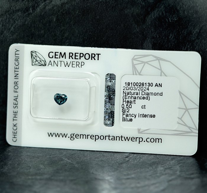 1 pcs Diamant  (Farvebehandlet)  - 0.50 ct - SI2 - Gem Report Antwerp (GRA)