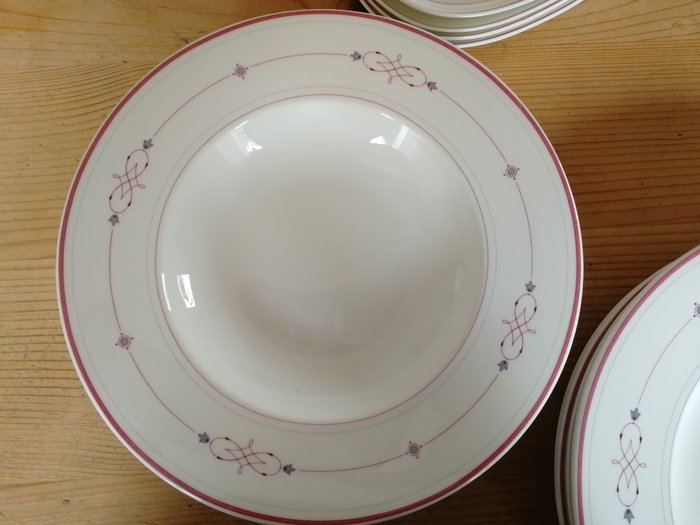 Villeroy  Boch - Villeroy  Boch Heinrich - Bordservice (19) - Aragon - Bone China Porzellan