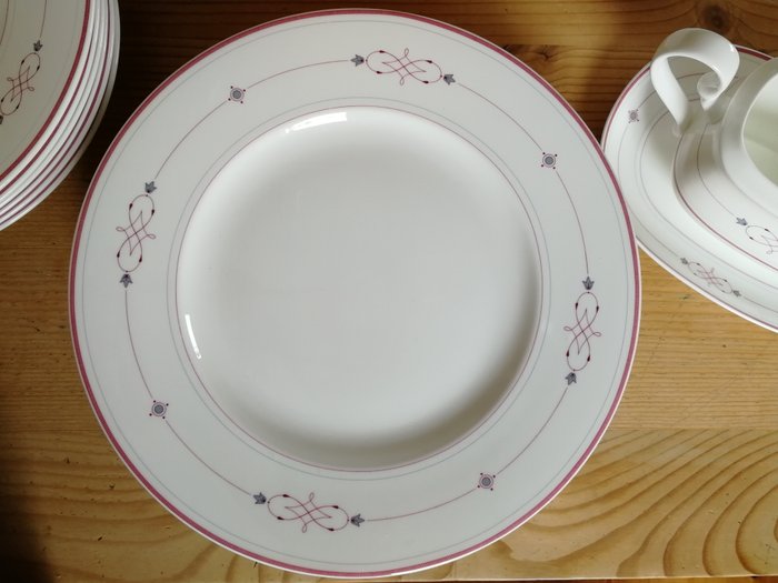 Villeroy  Boch - Villeroy  Boch Heinrich - Bordservice (19) - Aragon - Bone China Porzellan