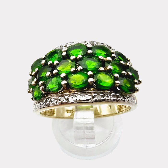 Ingen mindstepris - Ring Sølv - 8 diamanter - diopside