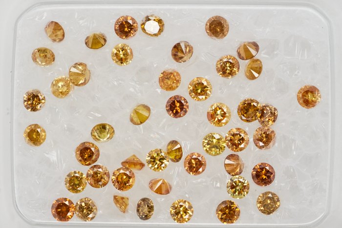 Ingen mindstepris - 46 pcs Diamant  (Naturfarvet)  - 091 ct - Rund Blandet orange - I3 SI1 - Gem Report Antwerp (GRA)