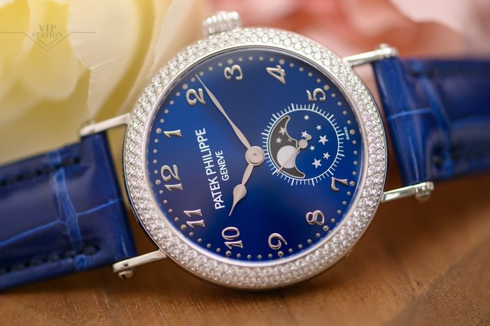 Patek Philippe - Complications - 7121/200G-001 - Kvinder - 2011-nu