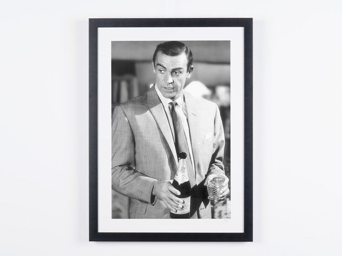 James Bond, - Sean Connery is James Bond 007 - Fine Art Photography - Luxury Wooden Framed 70X50 cm - Limited Edition Nr 09 of 50 - Serial ID 16947 - Original Certificate (COA), Hologram Logo Editor and QR Code - 100% New items.