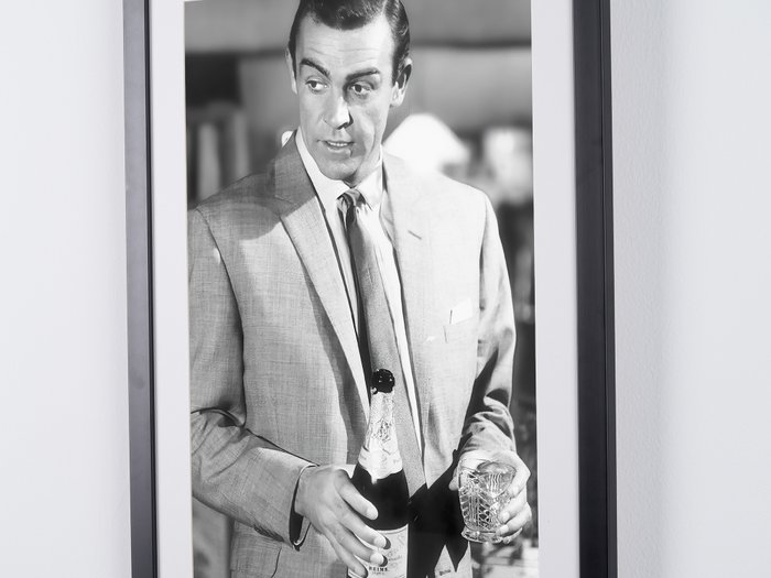 James Bond, - Sean Connery is James Bond 007 - Fine Art Photography - Luxury Wooden Framed 70X50 cm - Limited Edition Nr 09 of 50 - Serial ID 16947 - Original Certificate (COA), Hologram Logo Editor and QR Code - 100% New items.