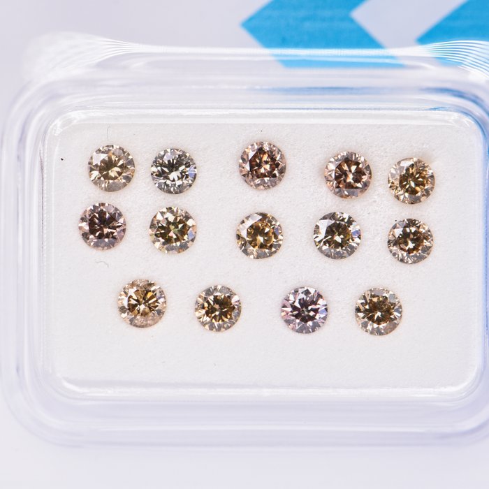 Ingen mindstepris - 14 pcs Diamant  (Naturfarvet)  - 1.05 ct - Rund - Fancy Brun Gul - I1, SI2 - International Gemological Institute (IGI)