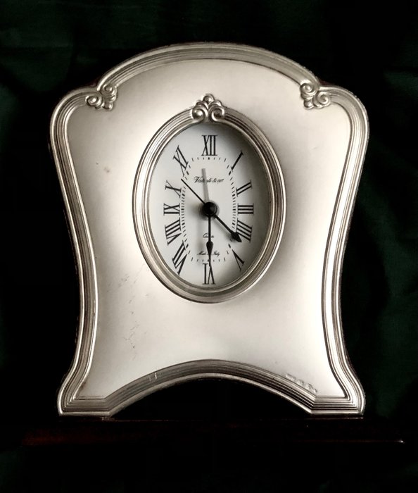 Vækkeur - An , Italian , elegant , 925/000 solid silver frontal frame , desk alarm clock , Circa 1980’s ,  in -   - .925 sølv - 1980-1990