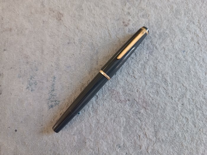 Montblanc - Pluma Montblanc Modelo 32 resina gris - Fyldepen