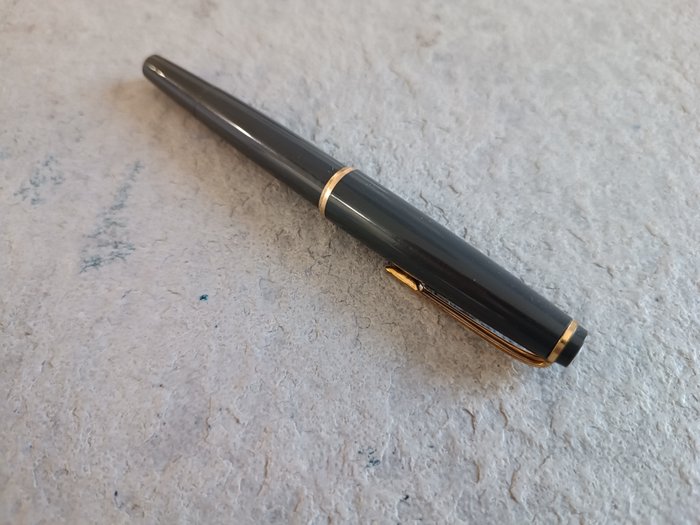 Montblanc - Pluma Montblanc Modelo 32 resina gris - Fyldepen