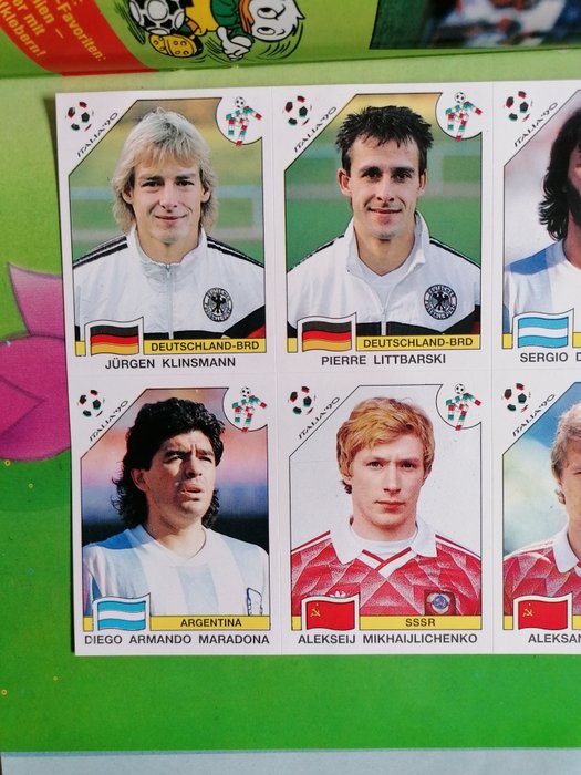 Panini - World Cup Italia 90 - Mickey magazine with promosheet including Maradona - 8 Loose stickers