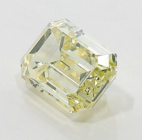 1 pcs Diamant  (Naturfarvet)  - 203 ct - Smaragd - Faint Gul - VVS2 - Gemological Institute of America (GIA) - W-X rækkevidde