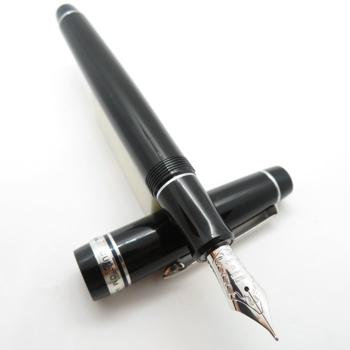 Pilot - Custom Heritage 912 (black  silver) - 14K gold #10 nib (B) - Fyldepen