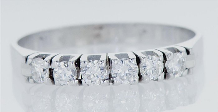 Alliancering - 14 karat Hvidguld -  060ct tw Diamant (Natur)