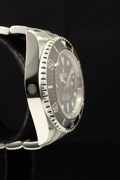 Rolex - Sea-Dweller (Ceramic Mark II) - 126600 - Mænd - 2011-nu