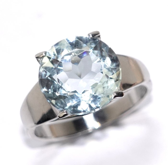 Ring - 14 karat Hvidguld -  4.70ct. tw. Akvamarin