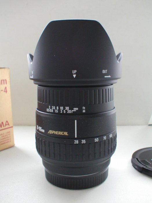 Sigma 28-105mm F/2.8-4 lens voor Minolta A / Sony A Zoomobjektiv