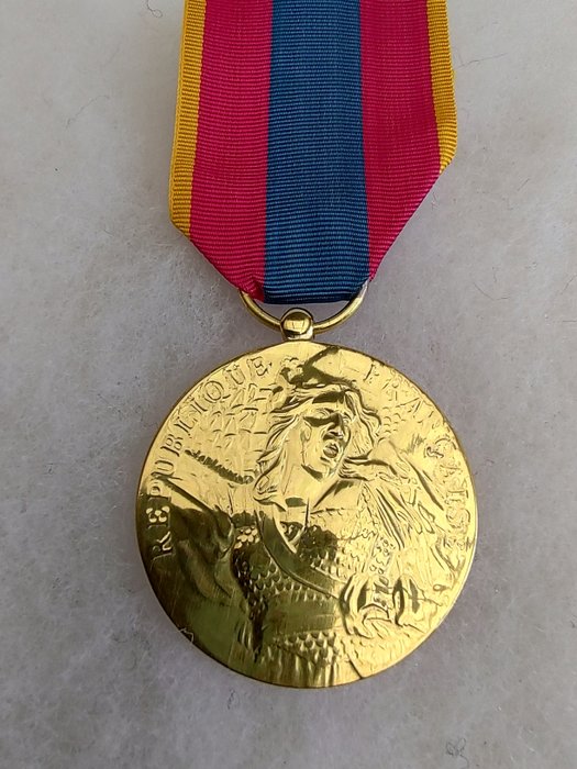 Frankrig - Militærmedalje - Masser af franske medaljer