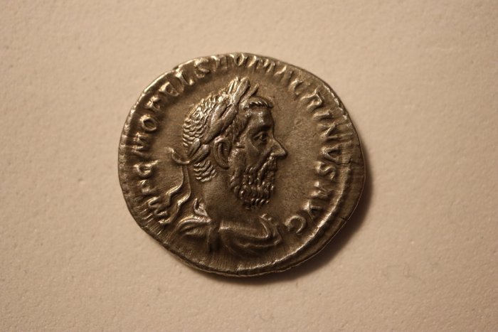 Romarriket. Macrinus (AD 217-218). Denarius Rome- r/ Fides