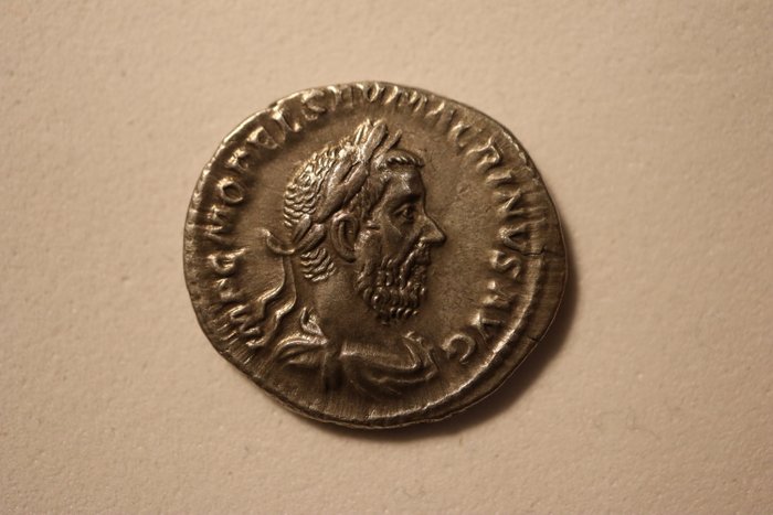 Romarriket. Macrinus (AD 217-218). Denarius Rome- r/ Fides