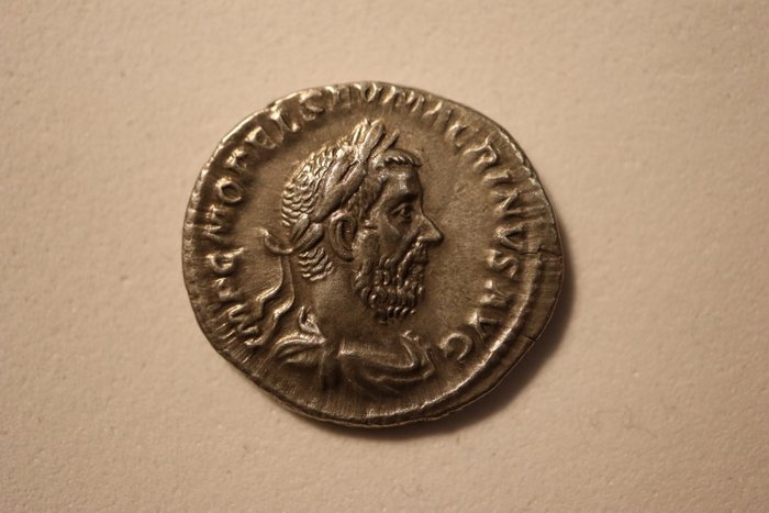 Romarriket. Macrinus (AD 217-218). Denarius Rome- r/ Fides