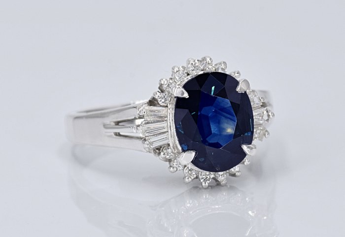 Ingen mindstepris - Ring Platin -  3.26ct. tw. Safir - Diamant