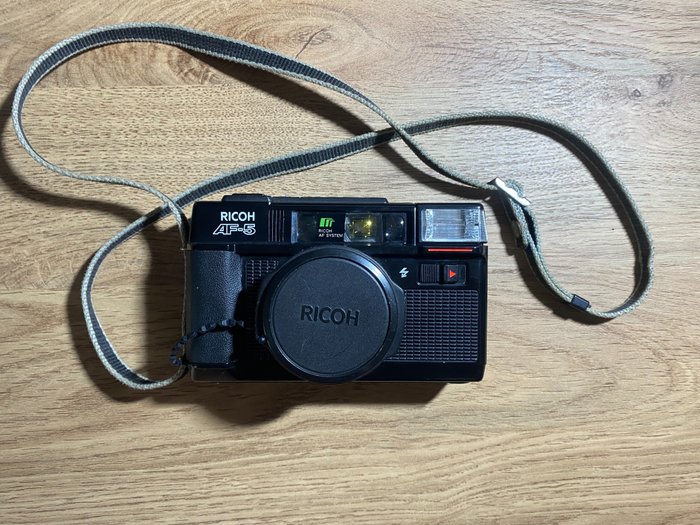 Ricoh AF-5 PointShoot | Analogt kompaktkamera