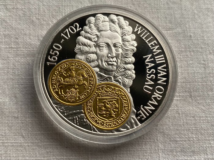 Hollandske Antiller. 10 Gulden 2001 Handelsmunt 'Willem III' zilver met gouden inlay  (Ingen mindstepris)