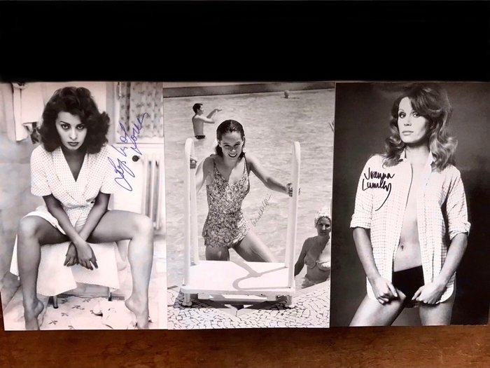 « Sophia Loren * Geraldine Chaplin * Joanna Lumley ». - Photos authentiques signatures 100% fait à la main par les actrices