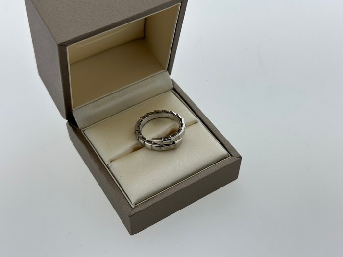 Bvlgari - Ring - Serpenti - 18 kraat Hvidguld - Hugorm ring