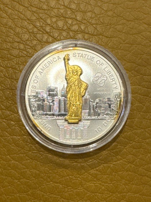 Cook-øerne. 10 Dollars 2006 Skulpturmünze  - 'Freiheitsstatue', 1 Oz (.999) mit COA  (Ingen mindstepris)