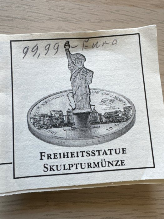 Cook-øerne. 10 Dollars 2006 Skulpturmünze  - 'Freiheitsstatue', 1 Oz (.999) mit COA  (Ingen mindstepris)