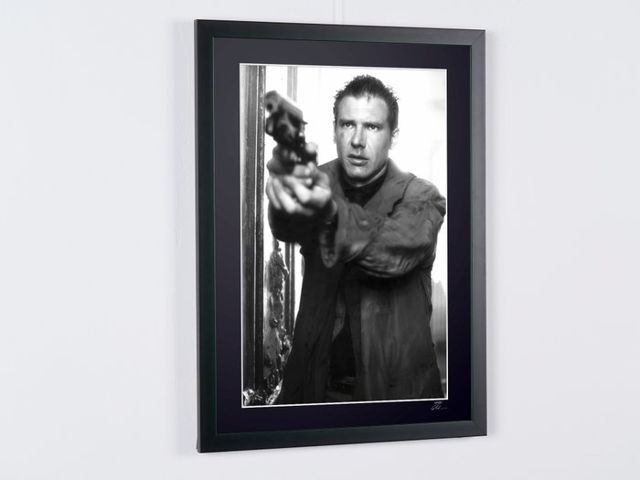 Blade Runner - Harrison Ford as "Deckard" - Fine Art Photography - Luxury Wooden Framed 70X50 cm - Limited Edition Nr 01 of 30 - Serial ID 16979 - Original Certificate (COA), Hologram Logo Editor and QR Code - 100% New items.