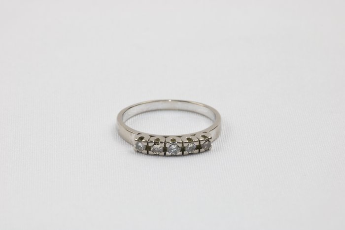 Ring - 18 kraat Hvidguld -  0.35ct. tw. Diamant (Natur)