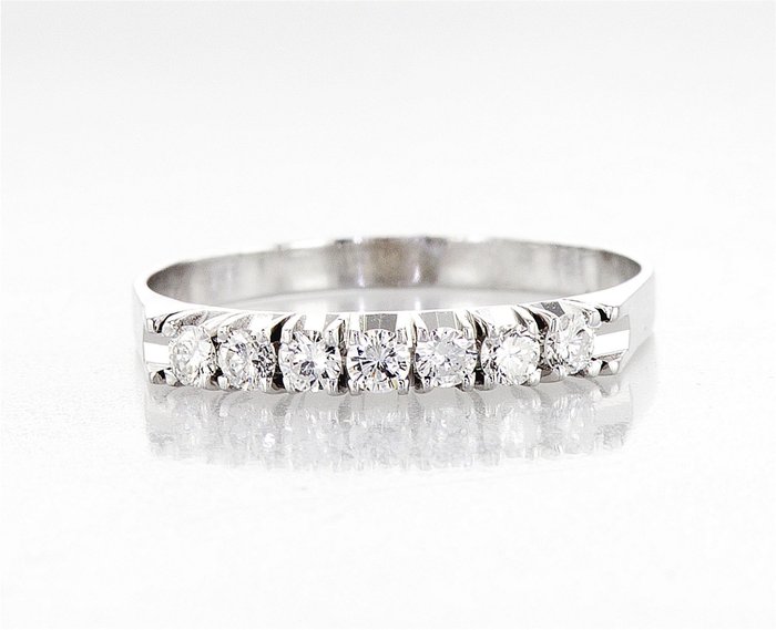 Alliancering - 14 karat Hvidguld -  035ct tw Diamant (Natur)  - r49