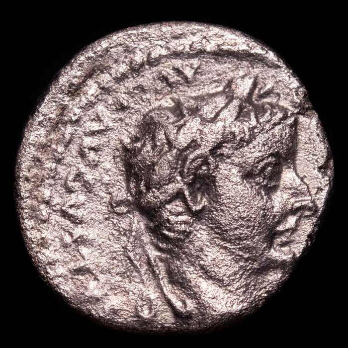 Romarriket Tiberius (AD 14-37) Denarius from Lugdunum mint - PONTIF MAXIM (↺) female figure seated right on chair  Tribute Penny