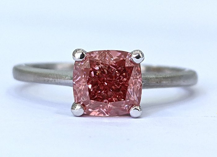 Ingen mindstepris - Ring - 14 karat Hvidguld -  152ct tw Lyserød Diamant (Laboratoriedyrket diamant i fancy farver) - FANCY VIVID PINK IGI