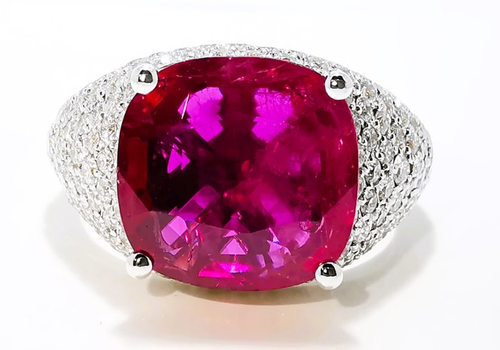 Ring - 18 kraat Hvidguld, Thailand Ruby 5.32ct Rød Lilla 6.43gr -  5.32ct. tw. Diamant (Natur) - Diamant